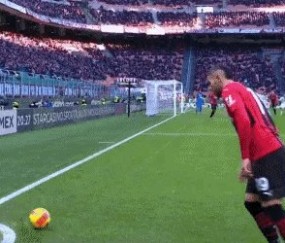 【意甲】罗马尼奥利破门+染红 AC米兰1比3遭逆转