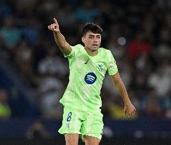 开云体育官方网站-每体：巴萨受规则限制前2轮无法穿新球衣，皇马混搭做法达到要求